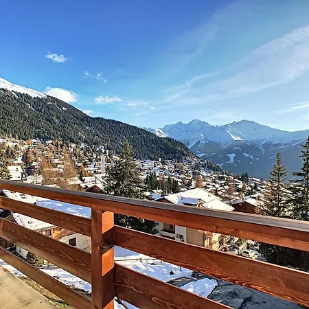 Tayannes 325b Cozy 3 Bedrooms With Mezzanine Apartment